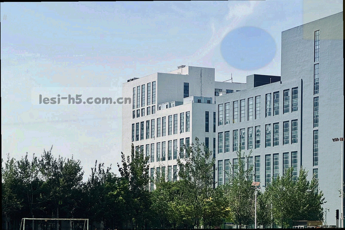 深色界面中的轮次赛程列表，对阵卡片沿轮次纵向排列，右侧并列控球率与射门数据